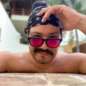 Meet your Posher, Rodrigo